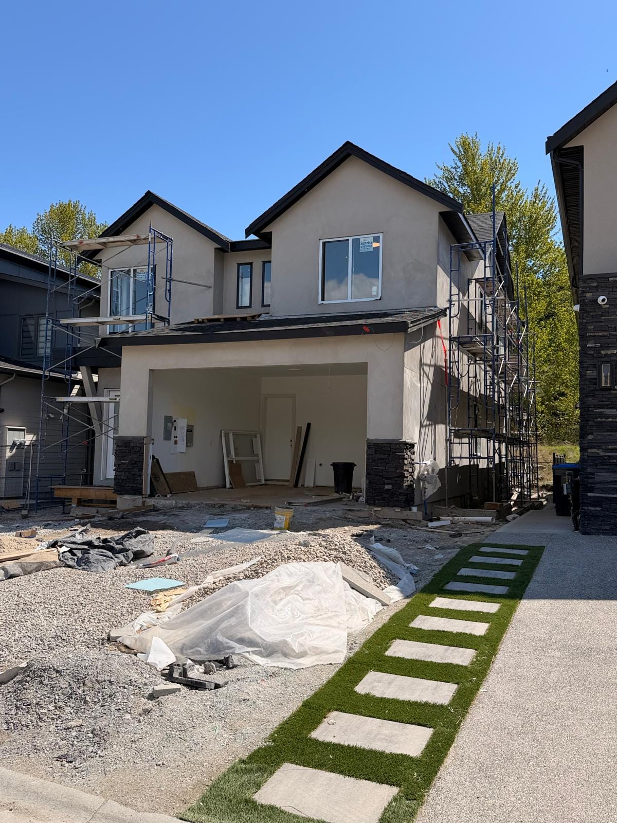 996 Bull Cres Kelowna